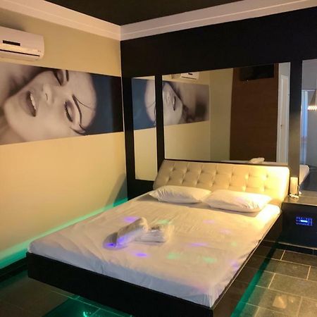 Ibiza Golden Motel フランサ エクステリア 写真