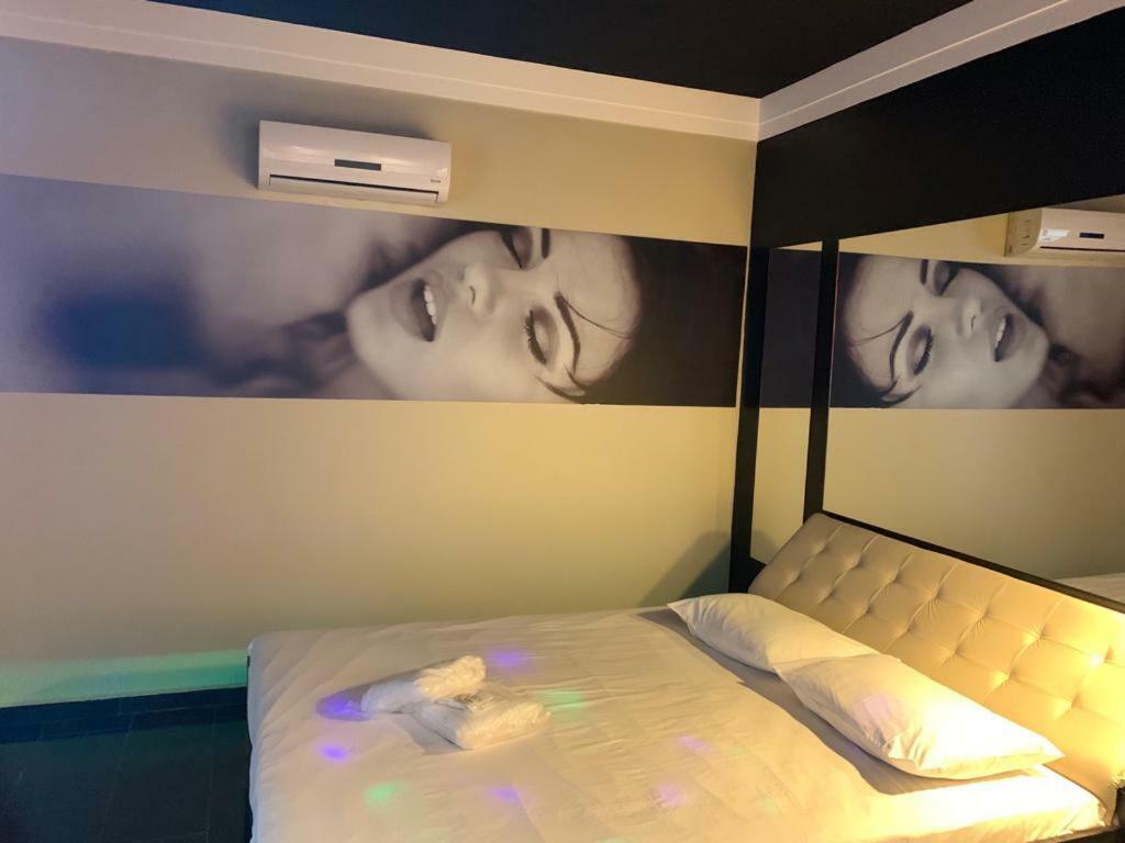 Ibiza Golden Motel フランサ エクステリア 写真